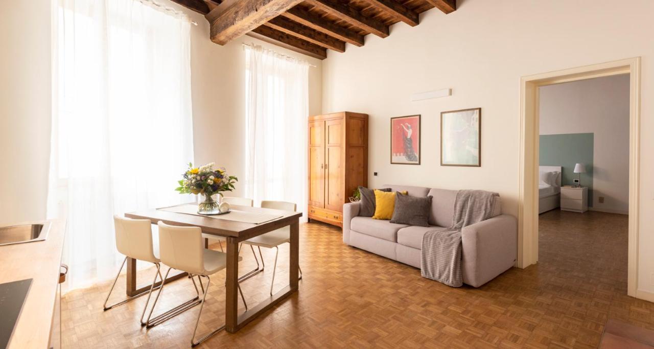 Charming Joivy Flat Next To Duomo Di โกโม ภายนอก รูปภาพ